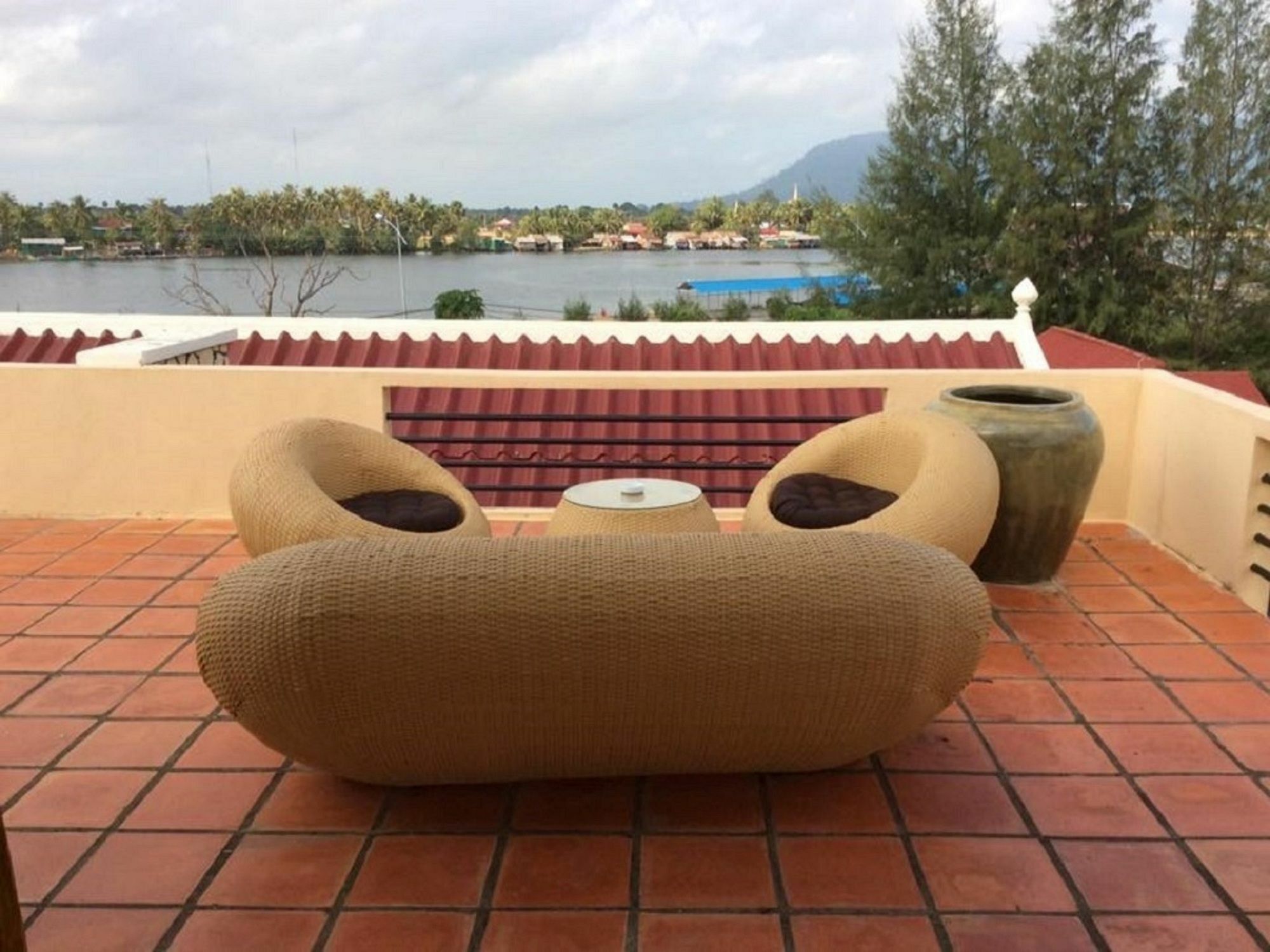Hotel Kool Kampot Extérieur photo